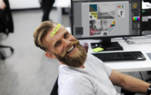 zadowolony mężczyzna